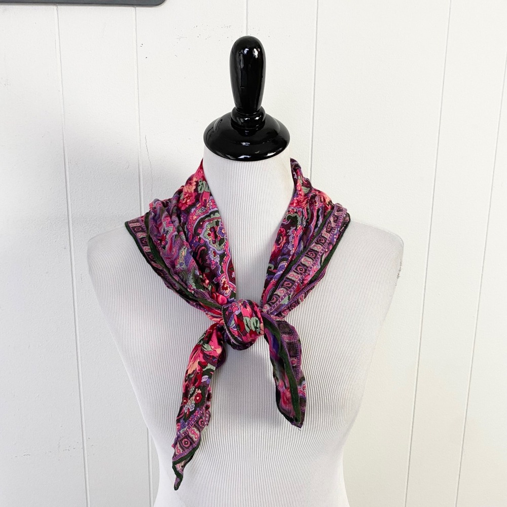 Oscar de la Renta Pink Purple Floral Paisley Square Rayon Scarf Accessory Street